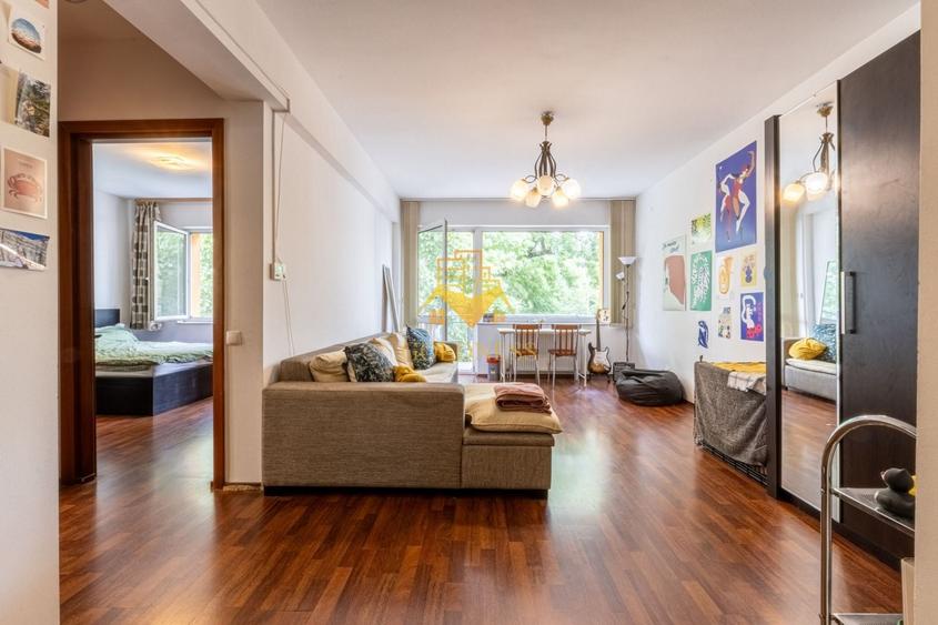Apartament cu 2 camere semidecomandat, mobilat în Plopilor