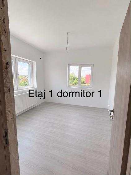 Duplex cu 4 camere cu Teren 200 Mp în Central