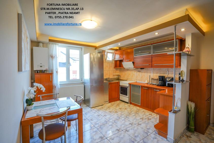 Apartament cu 3 camere decomandat în Precista