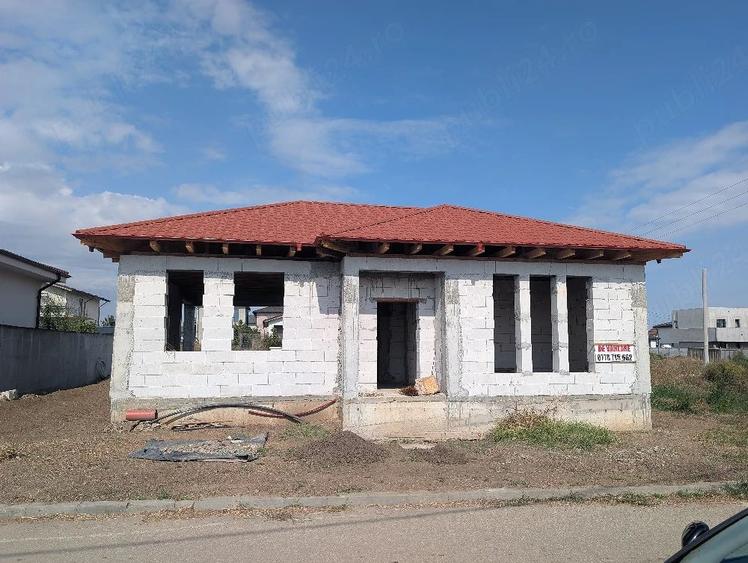 Casă cu 3 camere cu Teren 358 Mp în Agigea