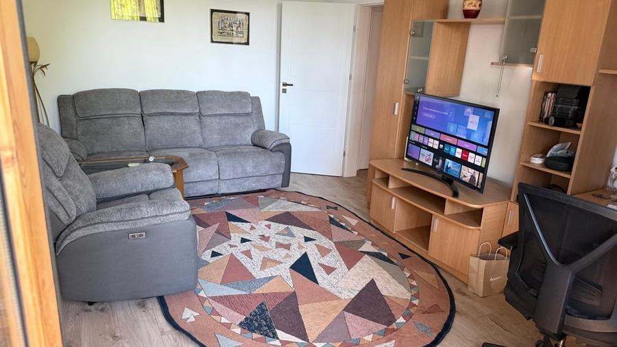 Apartament cu 2 camere semidecomandat, mobilat în Domenii