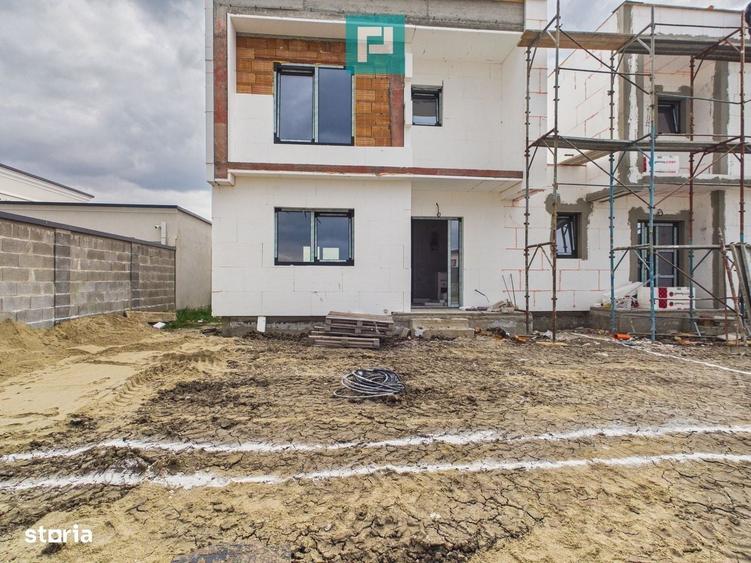 Casă cu 4 camere în Central