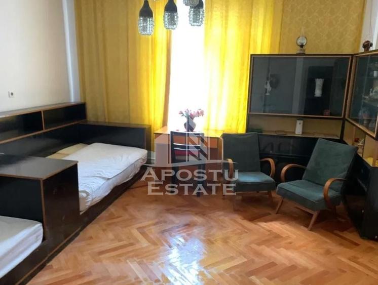 Casă individuală cu 3 camere cu Canalizare în Olimpia-Stadion