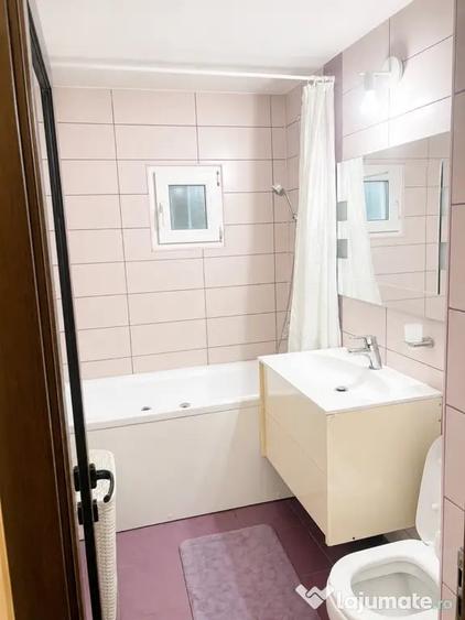 Apartament cu 3 camere decomandat în Calarași 4