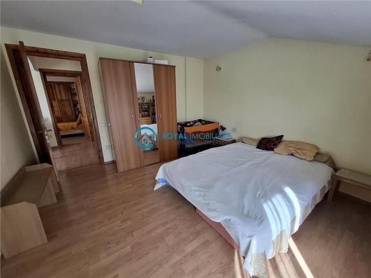 Duplex cu 6 camere cu Canalizare în Republicii
