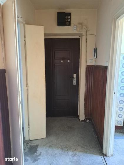 Apartament cu 2 camere semidecomandat în Micro 17