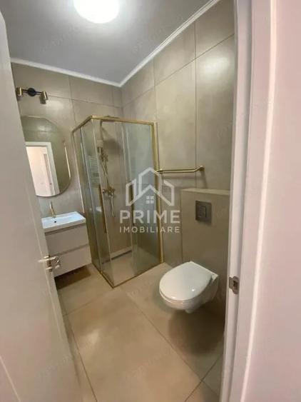 Casă cu 4 camere cu Teren 200 Mp în Central