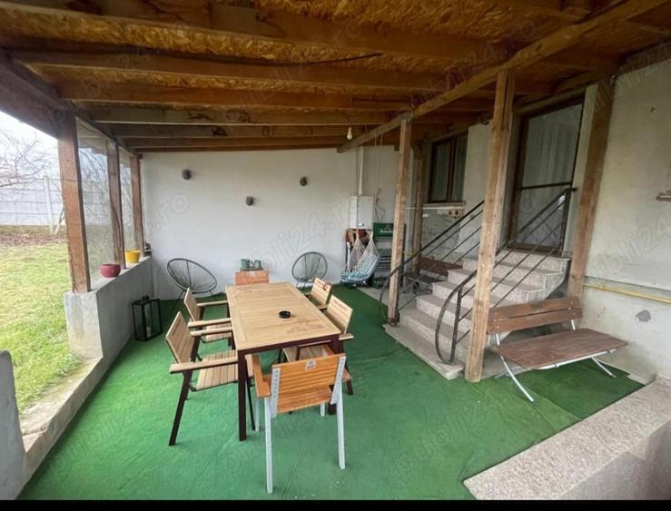Casă cu 6 camere cu Teren 500 Mp în Centura