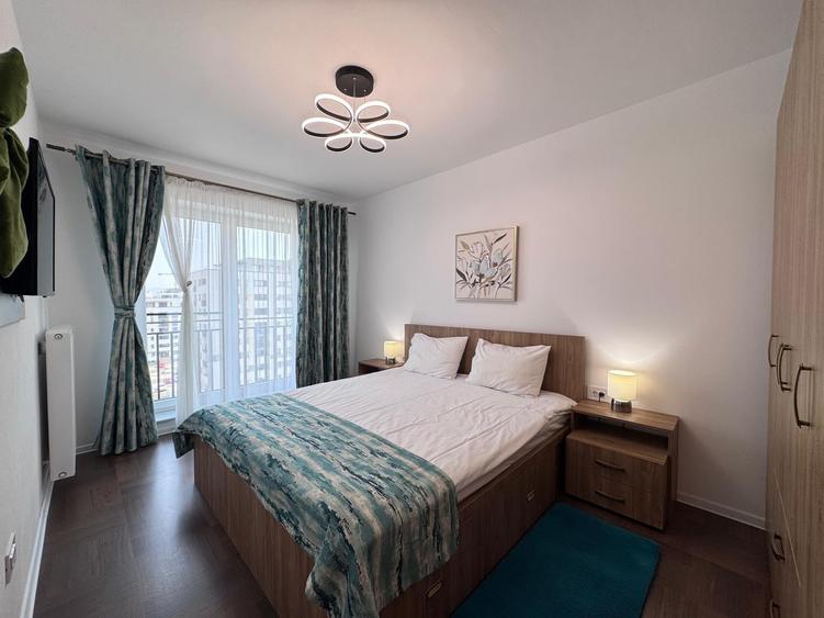 Apartament cu 2 camere decomandat, mobilat în Tractorul