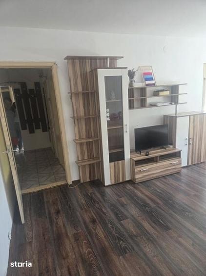 Apartament cu 2 camere decomandat în 1 Mai