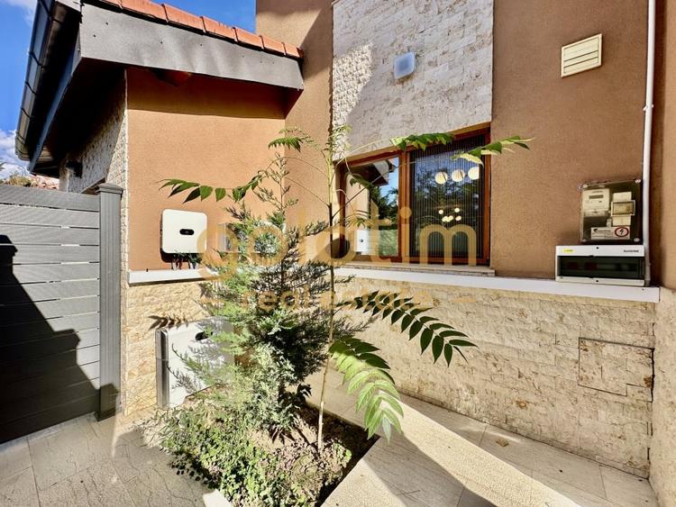 Casă individuală cu 5 camere cu Canalizare în Pipera