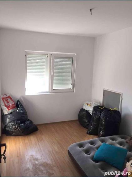Apartament cu 4 camere decomandat în Murfatlar