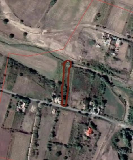 Teren de 829 mp, în Topolog
