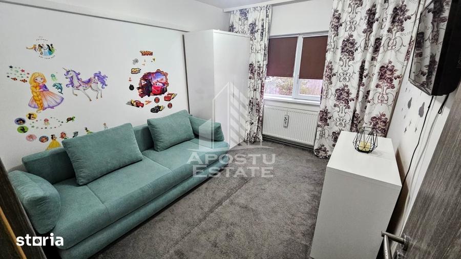 Apartament cu 3 camere decomandat în Lipovei