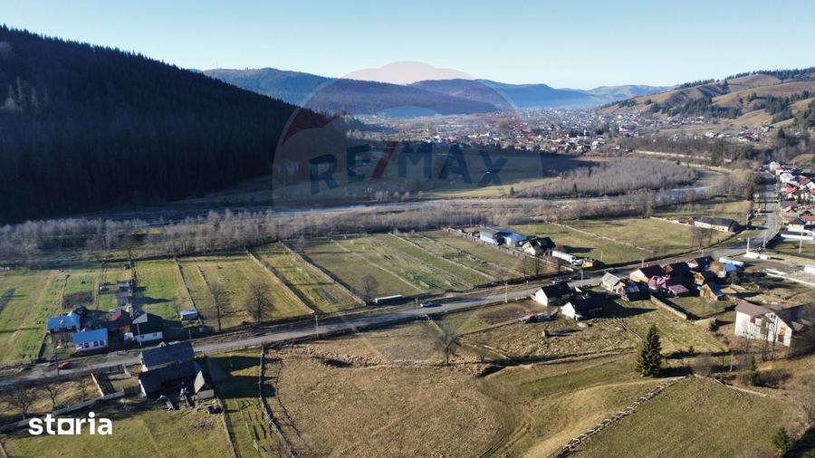 Teren de 5282 mp, în Vatra Moldoviței