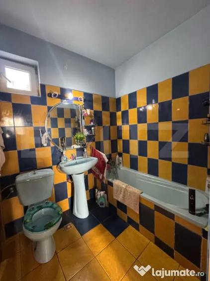 Casa de vanzare, cu 4 camere, 180 mp, in Simeria - 1