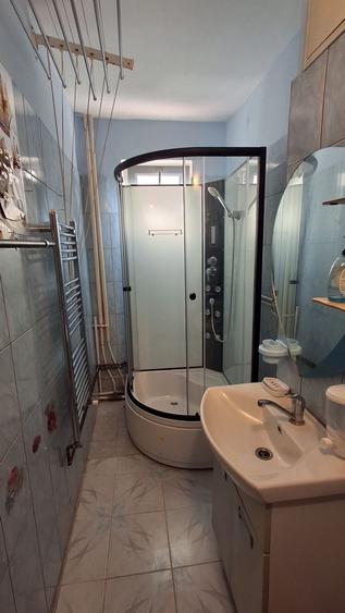 Apartament cu 2 camere semidecomandat în Războieni