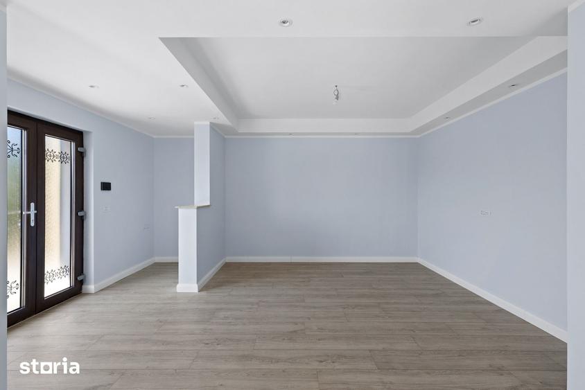 Casă cu 5 camere cu Teren 683 Mp în Central