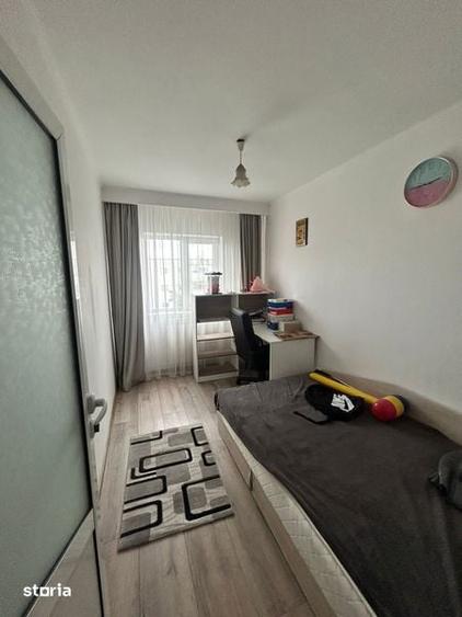 Apartament cu 3 camere decomandat în Paltiniș