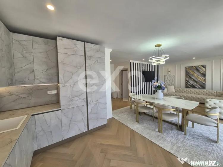 Apartament cu 4 camere decomandat în Central