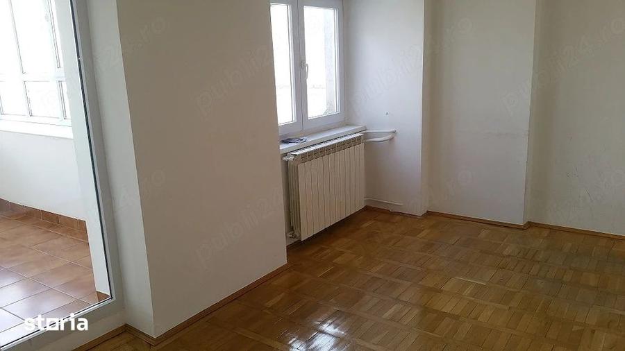 Apartament cu 4 camere în Centrul Civic
