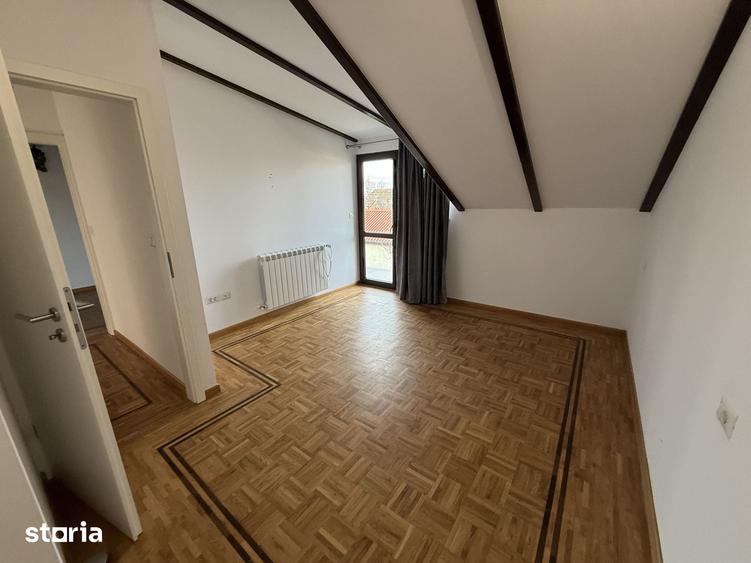 Casă cu 3 camere cu Teren 1500 Mp în Marginea