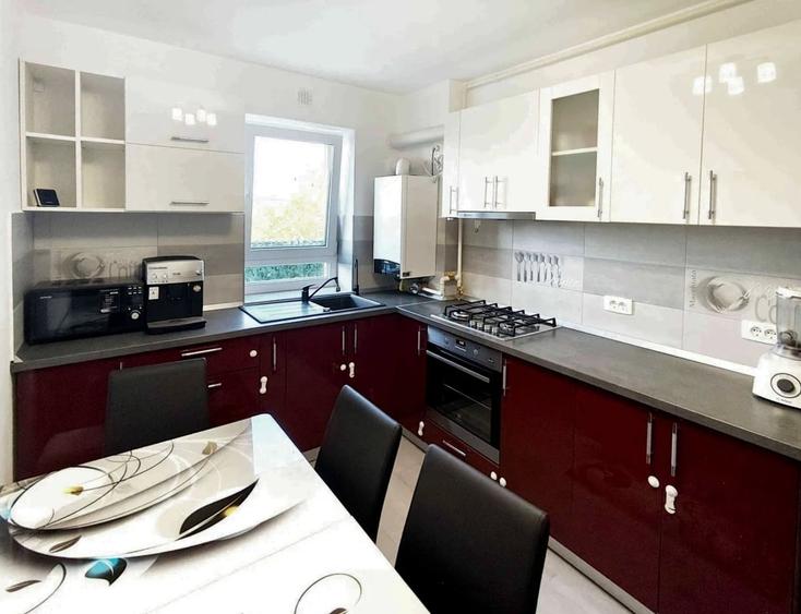 Apartament cu 2 camere decomandat în Tei