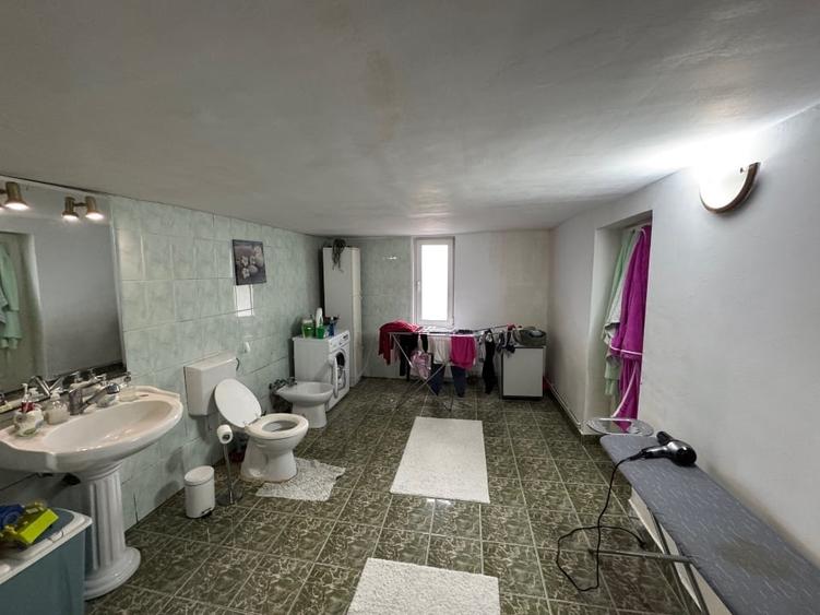 Casă individuală cu 2 camere cu Teren 1200 Mp în Cerghid