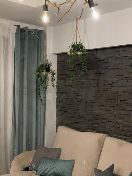 Apartament cu 4 camere decomandat, mobilat în Sebastian