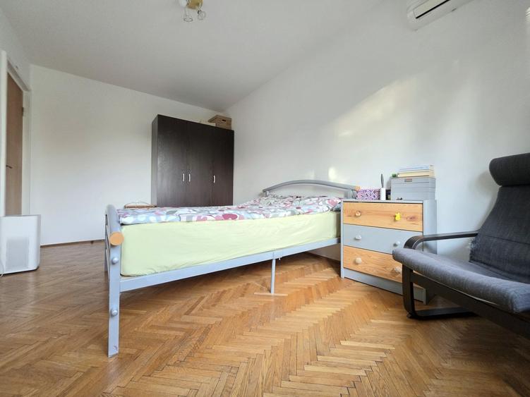 Apartament cu 3 camere în Dristor