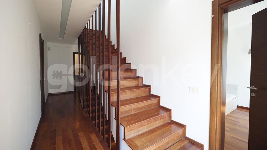 Duplex cu 5 camere cu Canalizare în Pipera