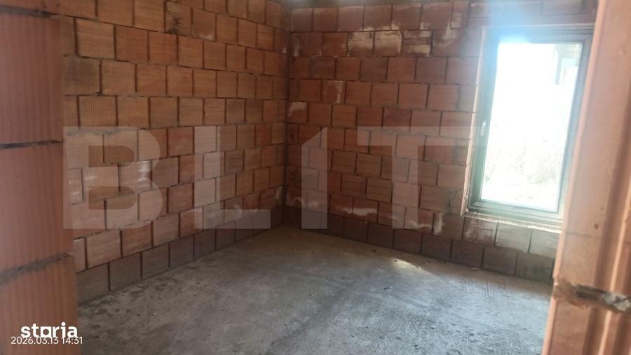 Casă cu 4 camere decomandat în Calbor
