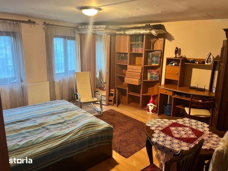 Casă cu 4 camere cu Teren 443 Mp în Turda
