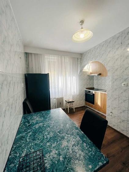 Apartament cu 3 camere decomandat în Dacia