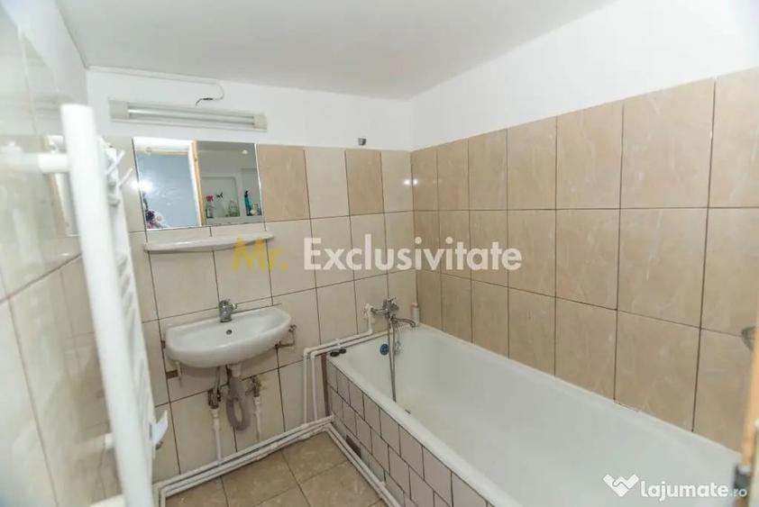 Casă cu 3 camere cu Teren 1000 Mp în Văcarea
