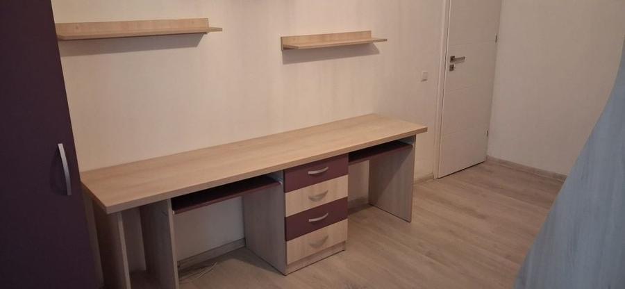 Apartament cu 3 camere decomandat în Florești