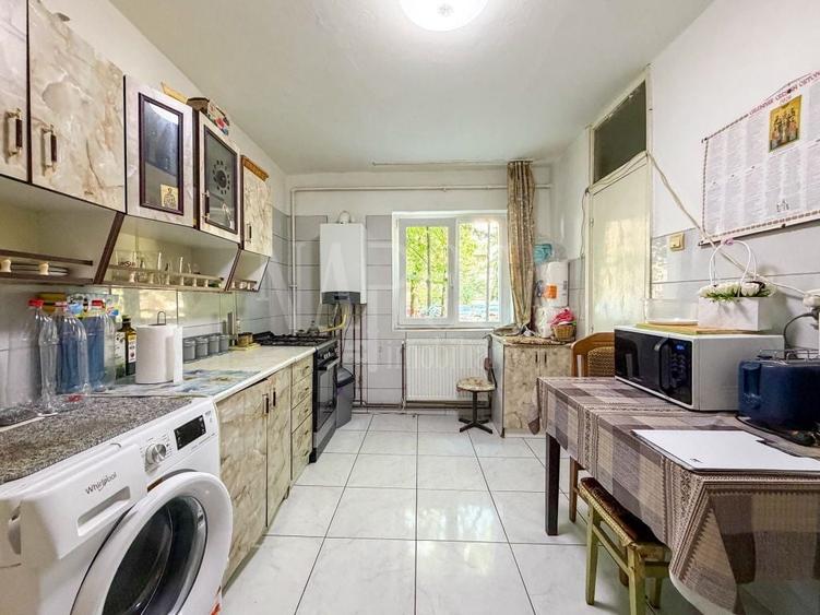 Apartament cu 3 camere decomandat în Mărăști