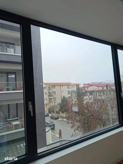 Apartament cu 3 camere decomandat în Aviației