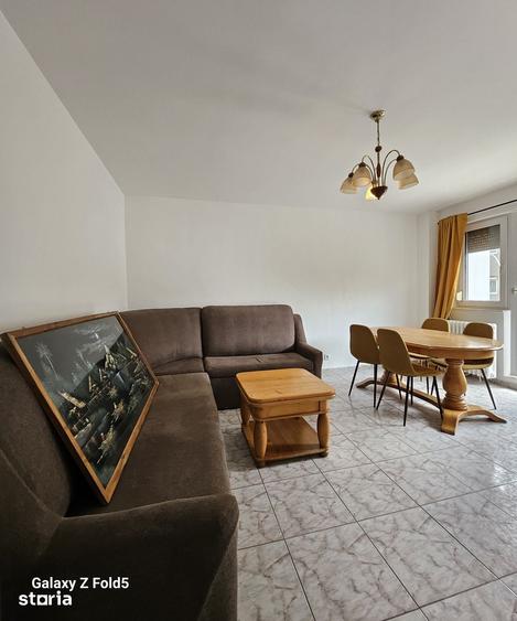 Apartament cu 3 camere decomandat în Iosia