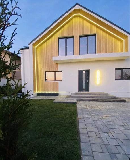Casă cu 6 camere cu Teren 670 Mp în Snagov