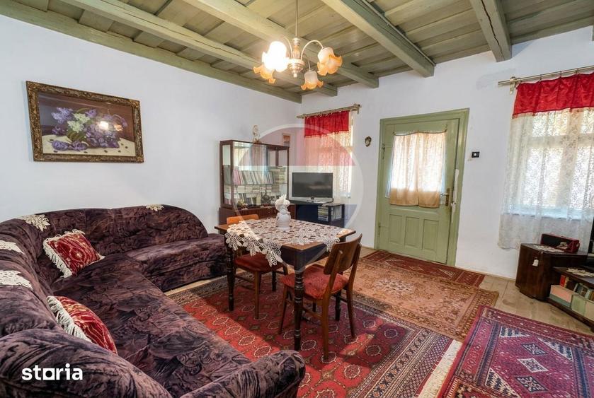 Casă cu 2 camere cu Teren 3618 Mp în Moldovenești