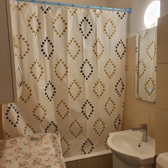 Garsonieră semidecomandată în Titan