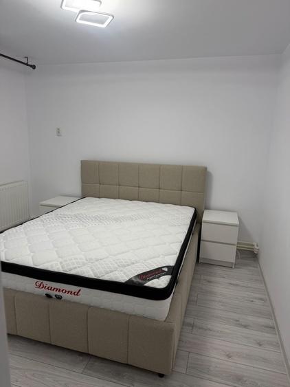 Apartament cu 2 camere decomandat în Calarași 4