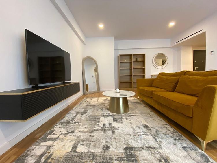 Apartament cu 2 camere semidecomandat, mobilat în Pipera