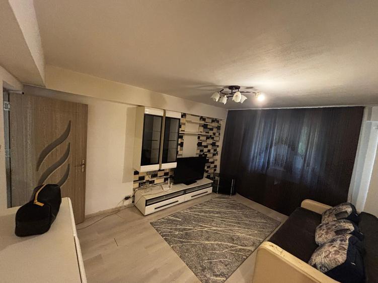 Apartament cu 2 camere semidecomandat în Pantelimon