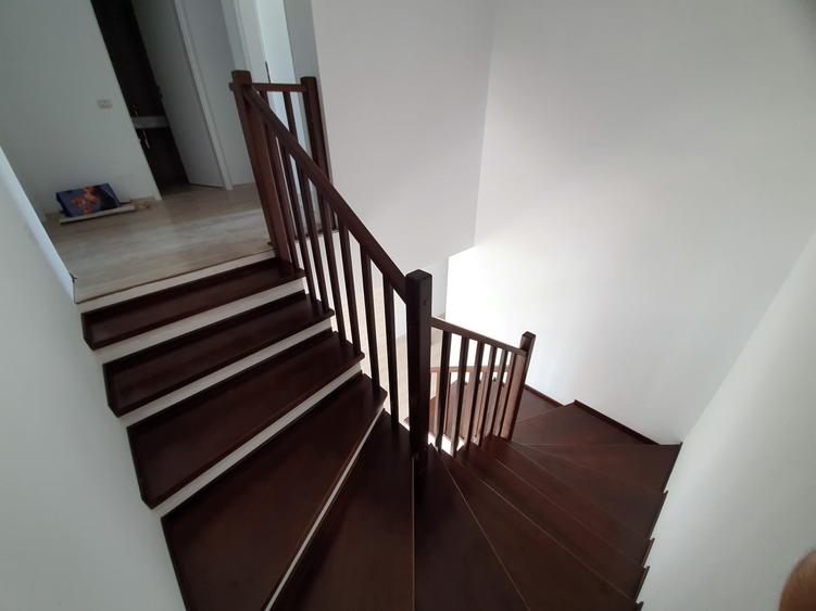 🏡 Vilă 5 camere, mansardă, 140 mp, curte 350 mp, mutare imediată - 6
