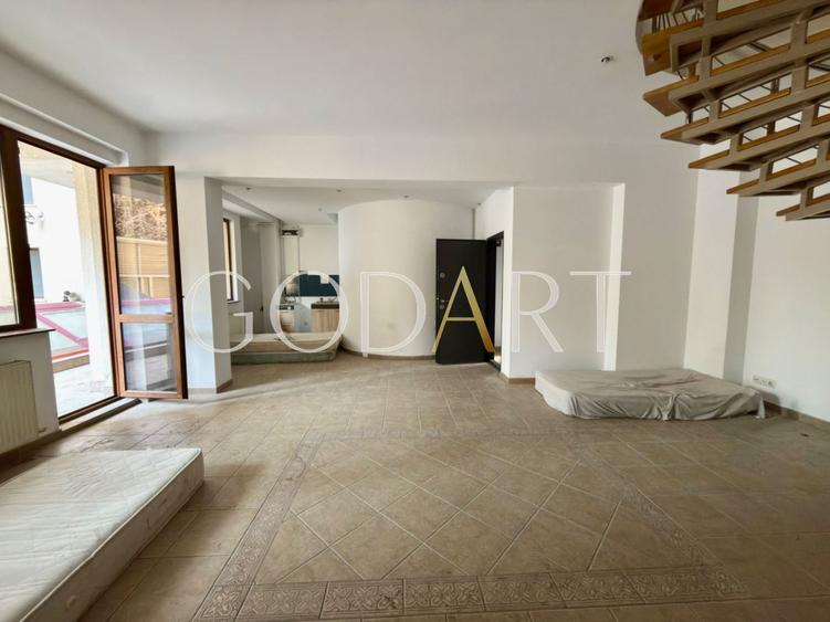 Apartament cu 3 camere decomandat în Aviatorilor