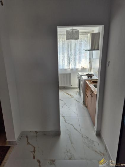 Apartament cu 2 camere semidecomandat în Militari
