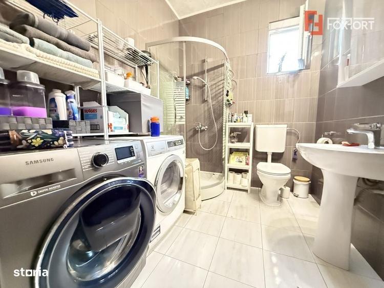 Casă cu 4 camere în Săcălaz