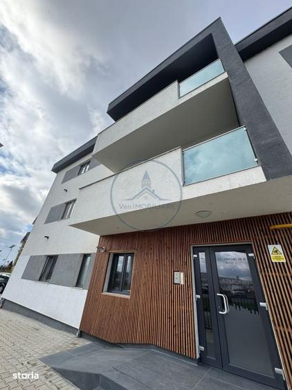 Apartament cu 3 camere decomandat în Sud